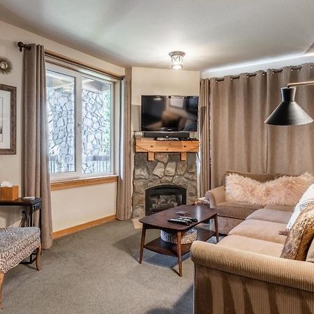 Ski In Ski Out Juniper Springs Lodge #351 Luxury Slope-Side 2 Bedrm 2 Bath End Unit! ماموث لاكيس المظهر الخارجي الصورة